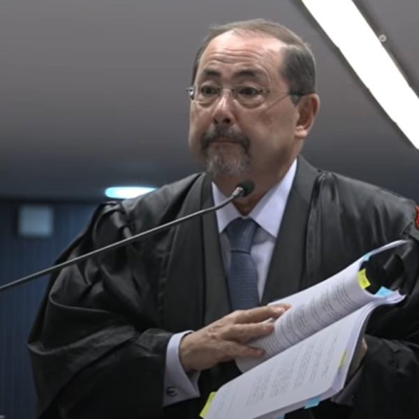 Advogados de Bolsonaro afirmam que ex-presidente não ameaçou democracia