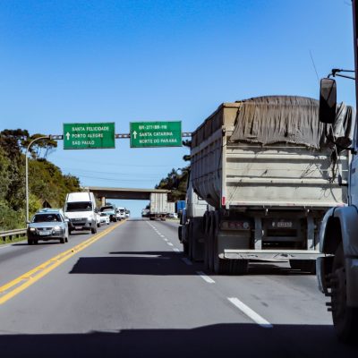 Reajuste anual dos pedágios do Lote 1 no Paraná entra em vigor amanhã, deixando tarifas mais altas