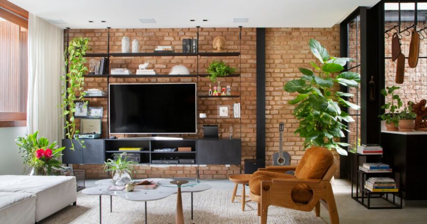 Arquitetura com alma: aço é protagonista de residência moderna no Rio que dialoga com o passado e o futuro