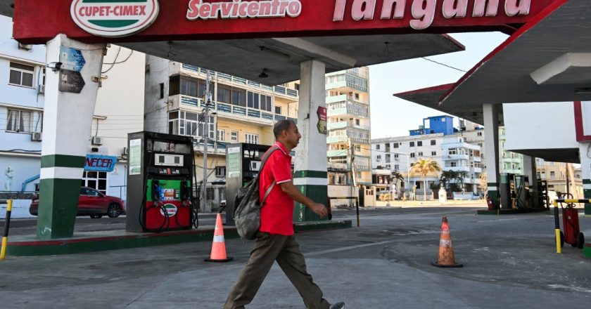 Trump permite exportação de petróleo para Cuba em nome da ajuda humanitária