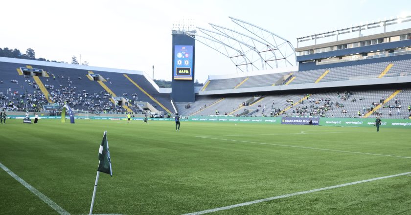 Palmeiras e Fluminense se enfrentam no Brasileirão: saiba onde assistir, horário e times escalados
