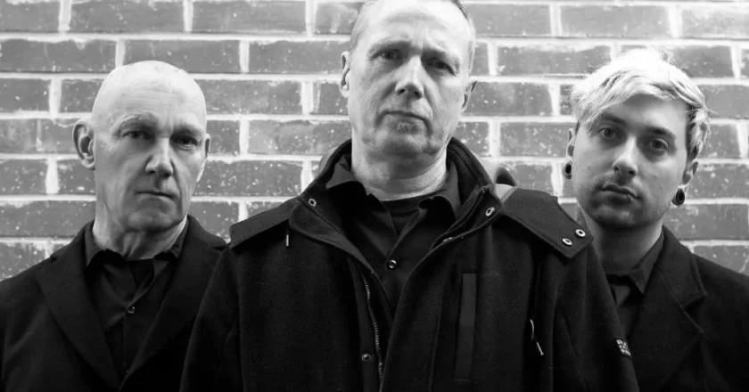 Membro da Mark of Cain revela identificação como mulher trans