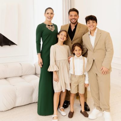 Wesley Safadão e sua esposa encantam sob a luz da aurora boreal em clima de amor