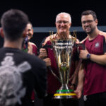 Dorival Júnior continua a fazer história com mais um título em competições eliminatórias, agora a Supercopa do Brasil.