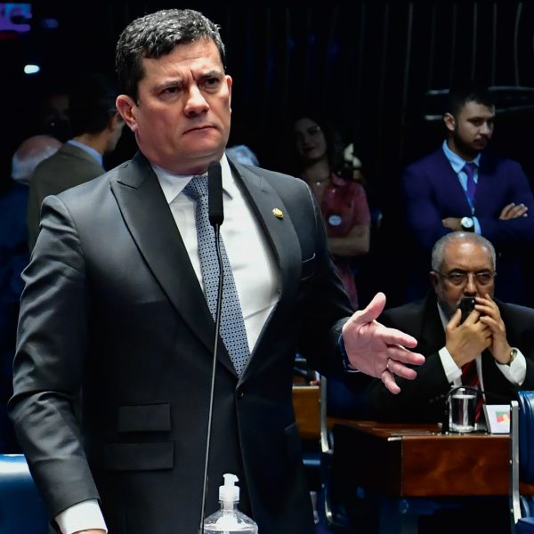 Moro propõe emenda constitucional para restringir poderes do Judiciário e garantir presença de convocados em CPIs