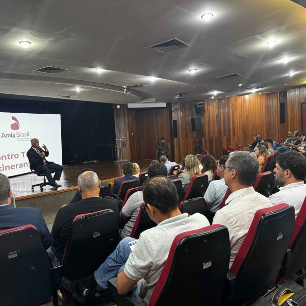 Gestores municipais debatem legalidade da aplicação da CFEM e nova norma do TCE-MG em encontro técnico da AMIG Brasil