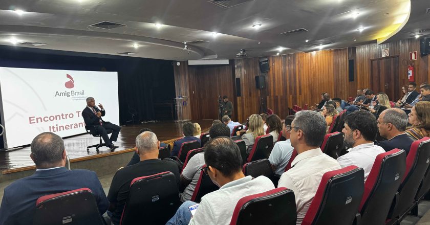 Gestores municipais debatem legalidade da aplicação da CFEM e nova norma do TCE-MG em encontro técnico da AMIG Brasil