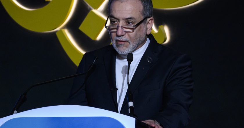 Teerã nega pedido de cessar-fogo feito por Trump, afirma Irã