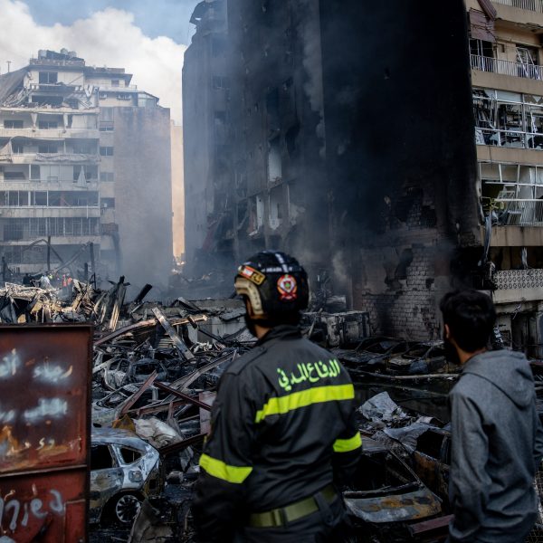 Israel intensifica ofensiva no Líbano durante trégua, resultando em 250 mortos