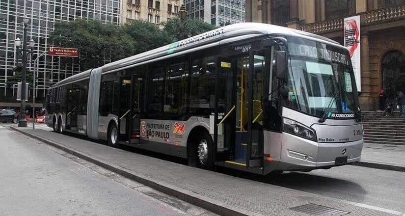 Projeto de transporte público gratuito para todos é comparado ao SUS