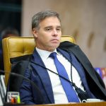 Análise aponta que André Mendonça terá papel crucial na investigação que assombra Brasília