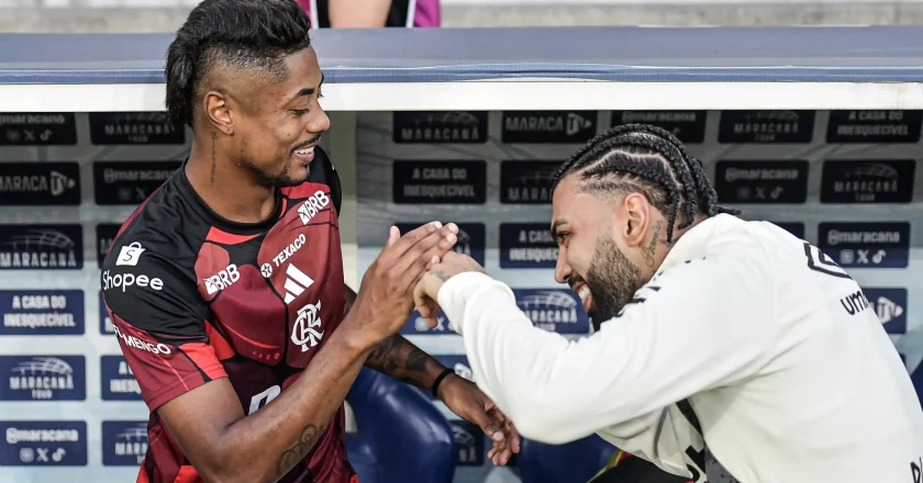 Desentendimento entre Gabigol e Cuca após falha em gol no Santos, 05/04/2026 às 21h30