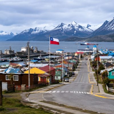 Puerto Williams, a mais austral das cidades, avança com projetos de pavimentação e urbanização