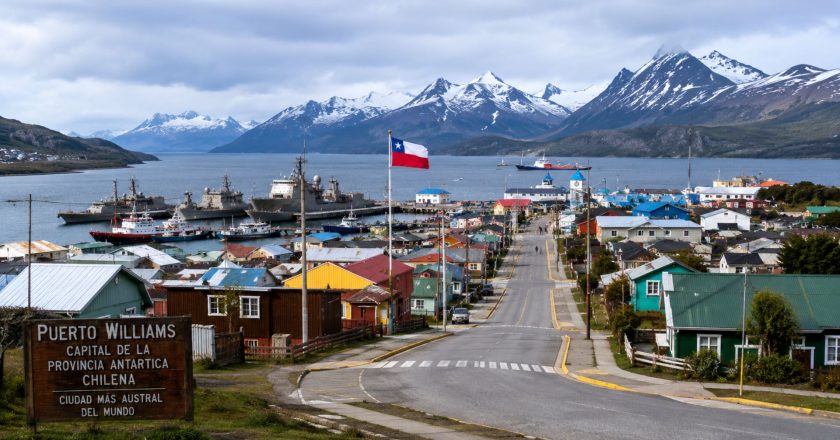 Puerto Williams, a mais austral das cidades, avança com projetos de pavimentação e urbanização