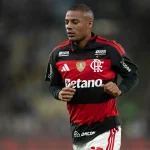 Futuro de De La Cruz incerto no Flamengo enquanto clube foca na aquisição de novo meio-campista