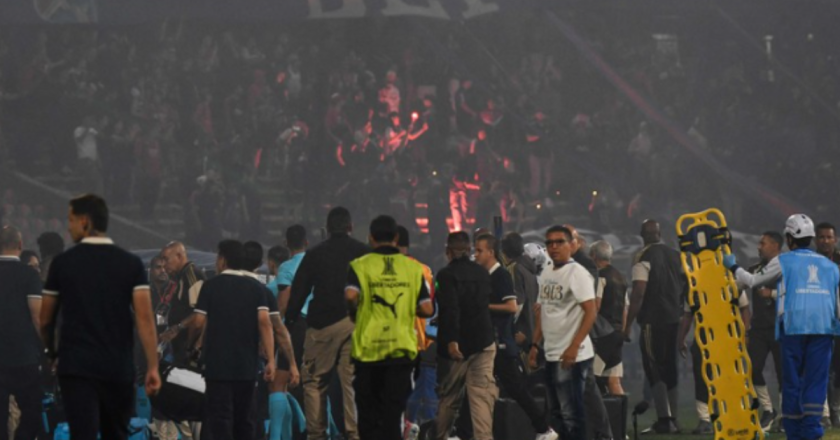 Adversário do Flamengo sofre sanção por partida suspensa na Libertadores; CONMEBOL analisará W.O.