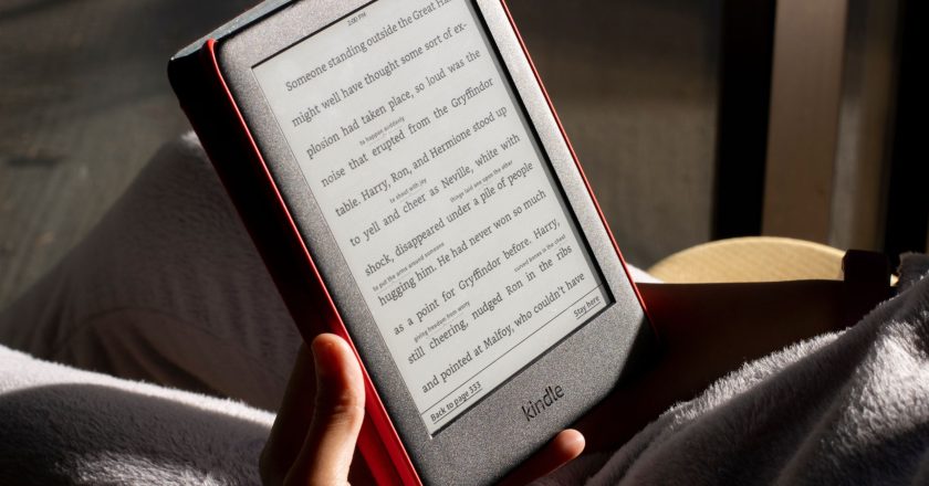 Amazon descontinua assistência para Kindles anteriores a 2012; descubra quais modelos foram impactados