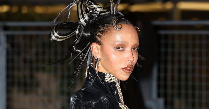 The Twigs entra na justiça contra FKA Twigs, solicitando liminar para impedir uso do nome artístico