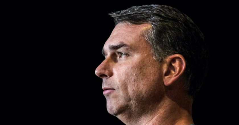 A nova justificativa de Flávio intensifica o desânimo entre os aliados no Congresso
