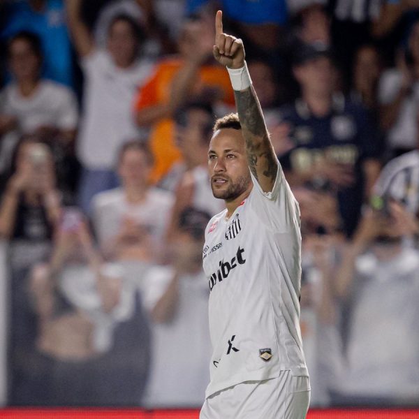 Coordenador da Seleção conta a reação de Neymar ao receber a ligação antes da convocação