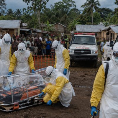 Retorno da variante Bundibugyo do ebola no Congo acende alerta entre autoridades globais