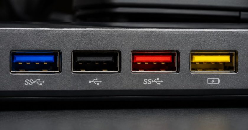 Desvendando as Cores das Portas USB: O Que Elas Revelam e a Importância de Ir Além da Superfície