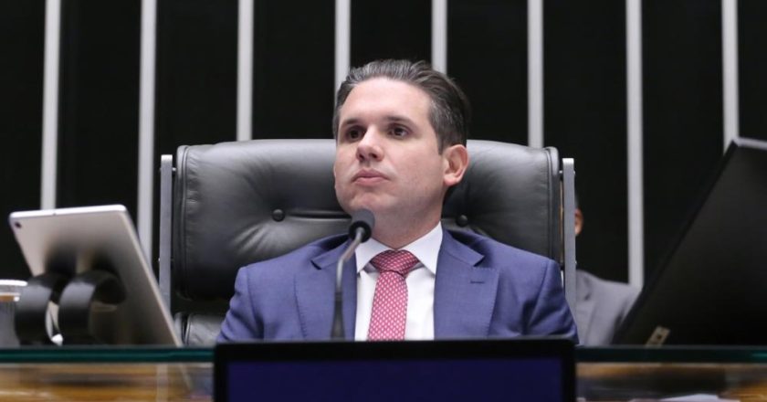 Motta luta para afastar parlamentares envolvidos em tumultos