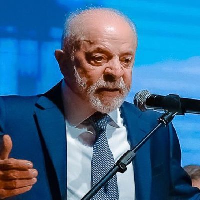 O otimismo nas pesquisas empolga, mas Lula defende a modéstia e cautela