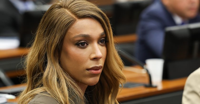 A polêmica provocada por Erika Hilton no PSOL em meio à disputa pelo fundo eleitoral