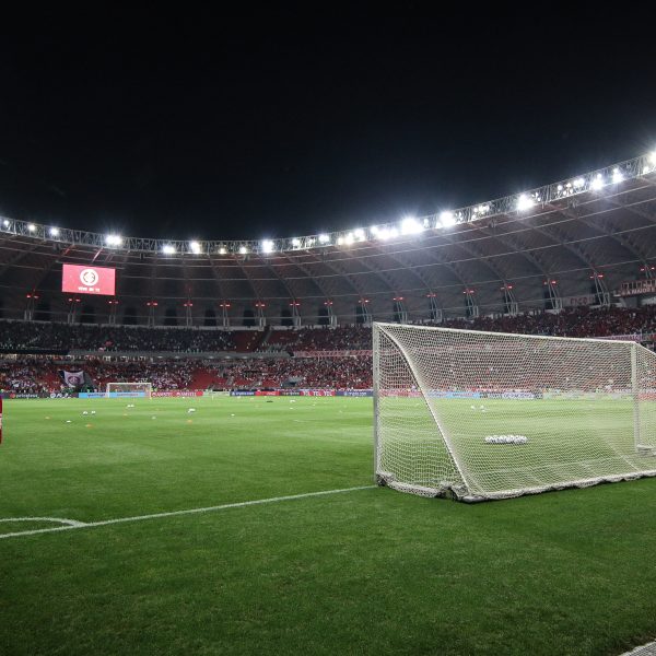 Internacional e Cruzeiro se enfrentam no Brasileirão: detalhes de transmissão, horário e formações das equipes