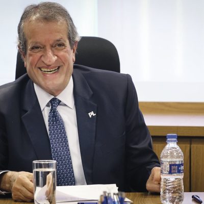 Valdemar desvia de polêmica entre Flávio e Michelle e propõe aumento da participação feminina na política