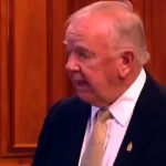 Deputado faz leitura equivocada de discurso gerado por inteligência artificial