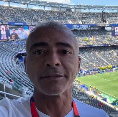 Romário ajusta salário na Copa, aliviando críticas, mas intensifica tensões no PL