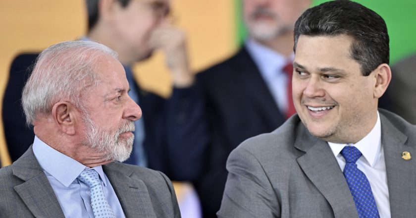 Lula e Alcolumbre preveem nova reunião em breve, afirma ministro.