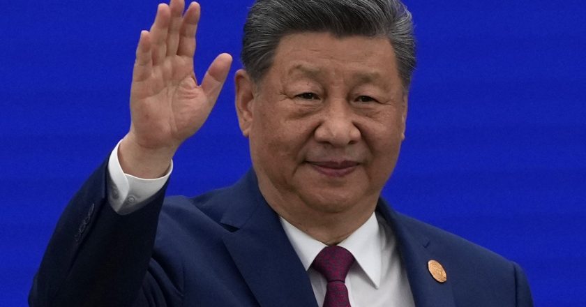 China divulga Livro Branco em defesa de sua indústria frente às críticas ocidentais