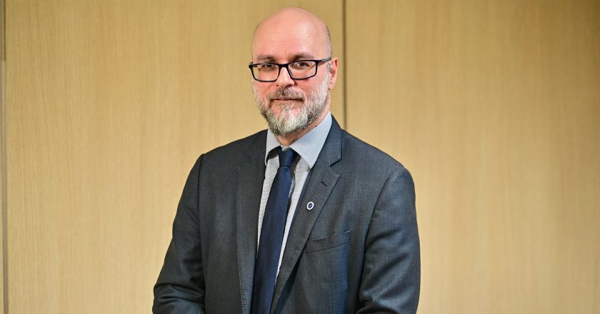 Um em cada quatro reais do PIB brasileiro circula neste local, afirma presidente da Anvisa