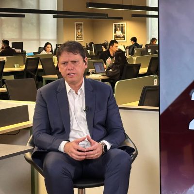 Tarcísio responde críticas de Haddad: ‘Surpreende-me essa vinda de quem arruinou o país