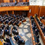 Líbano aprova anistia abrangente em meio à crise de superlotação nas prisões, gerando polêmica histórica