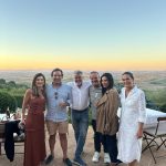 Cíntia Chagas e Rubens Barrichello compartilham cliques românticos após oficializarem relacionamento