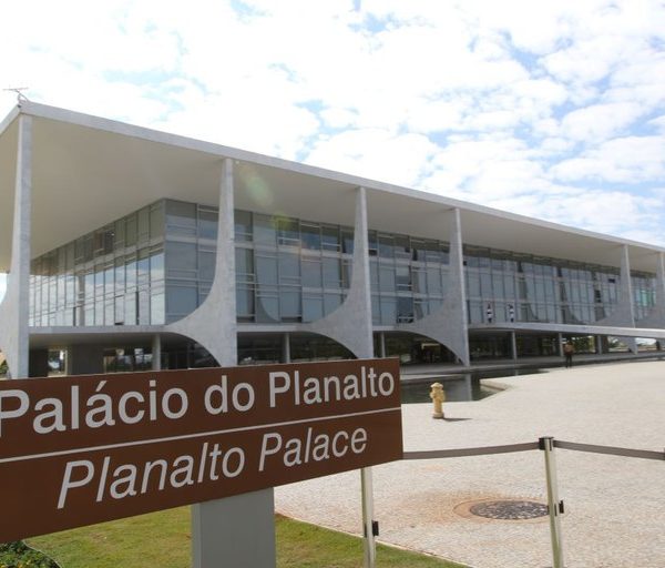 Justiça veta divulgações de servidor do Planalto que alimentou rumores sobre Nossa Senhora