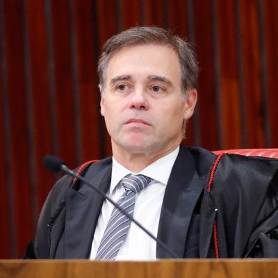 TSE avalia limitações na divulgação eleitoral em grupos do WhatsApp durante a fase final das eleições