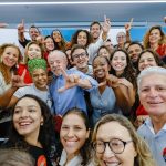 Lula, acompanhado por Ana Elisa, busca fortalecer sua presença nas redes sociais para garantir reeleição