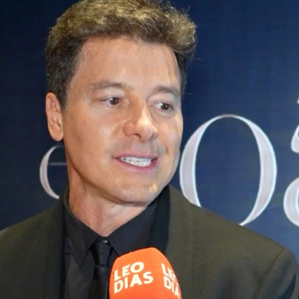 Rodrigo Faro se diverte em festa de Cela e afirma: “Desempregados também merecem diversão!